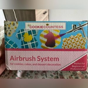 The cookie countess airbrush system for decorating cookies,cakes and desserts